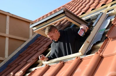 Pose de fenêtres de toit Velux à Valencogne